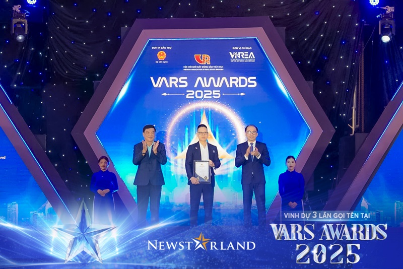 Ông Vy Hồng Sơn được vinh danh trong Top 100 Nhà Môi giới BĐS xuất sắc Việt Nam 2024