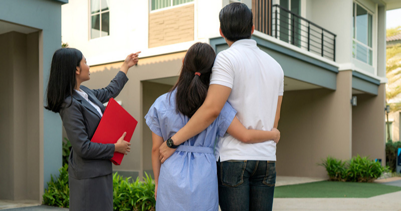 Khảo sát thực địa là một phần quan trọng trong quy trình tư vấn bất động sản